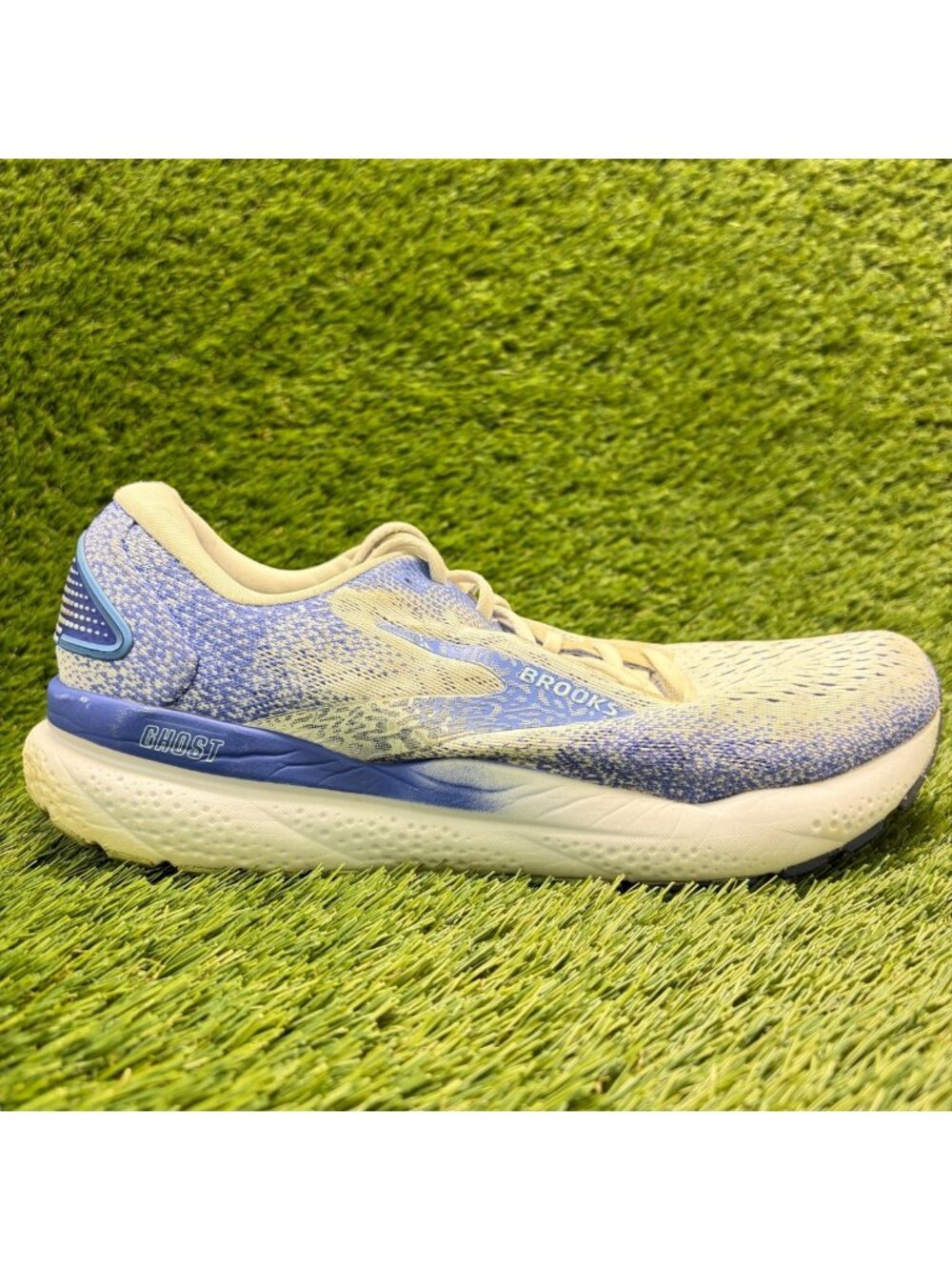 Brooks Ghost 16 Womens Size 11 White Blue Athletic Running Shoes Sneakers